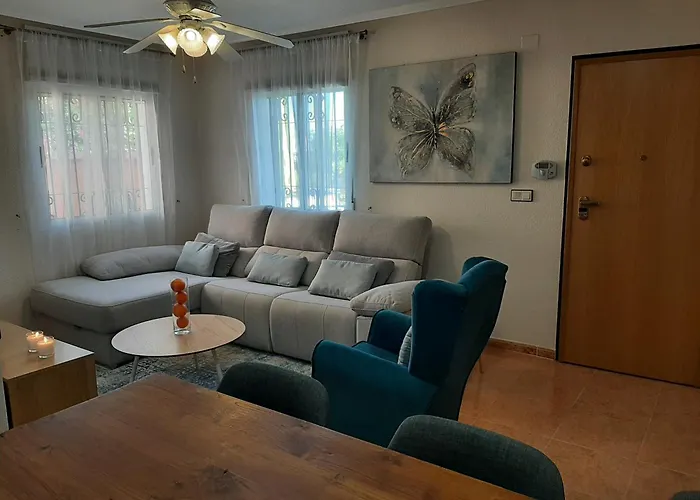 Casa Azul Montesinos بيت للعطل